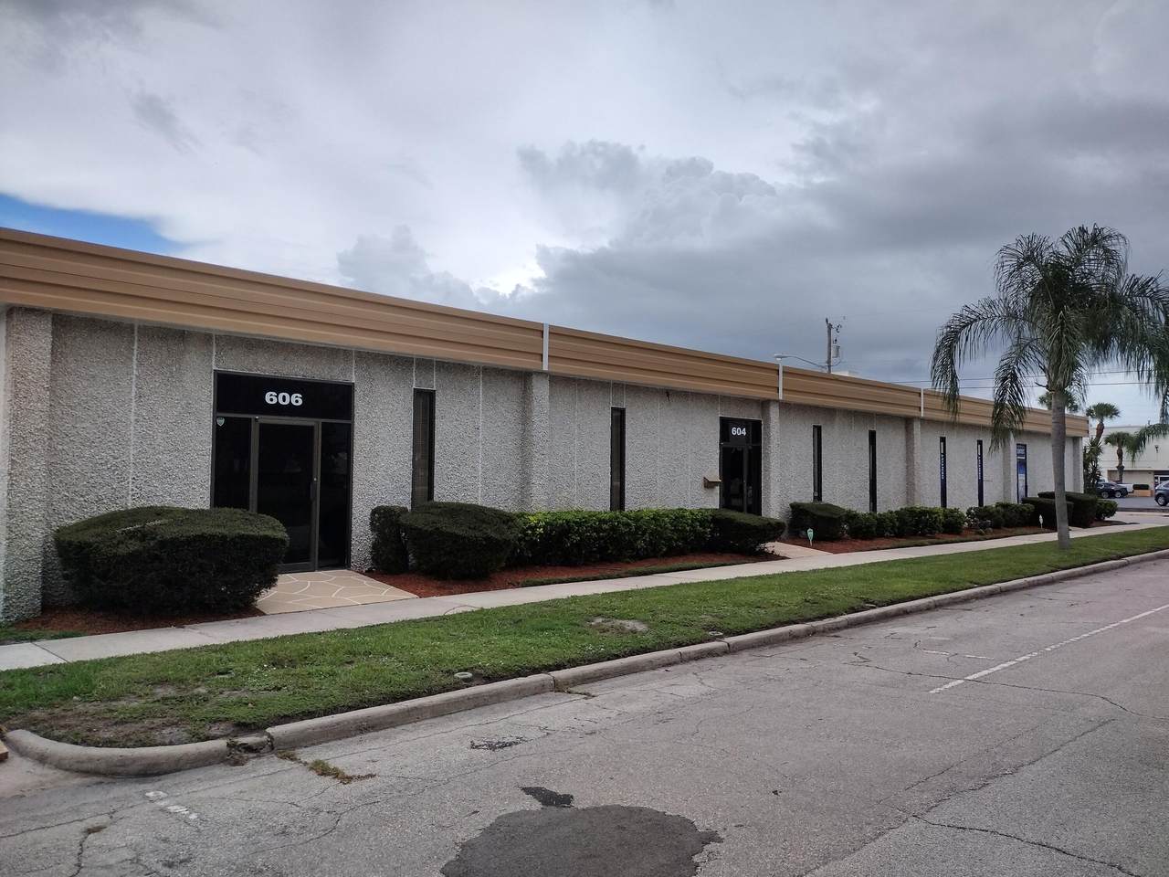 606 Boston Avenue - Photo 1