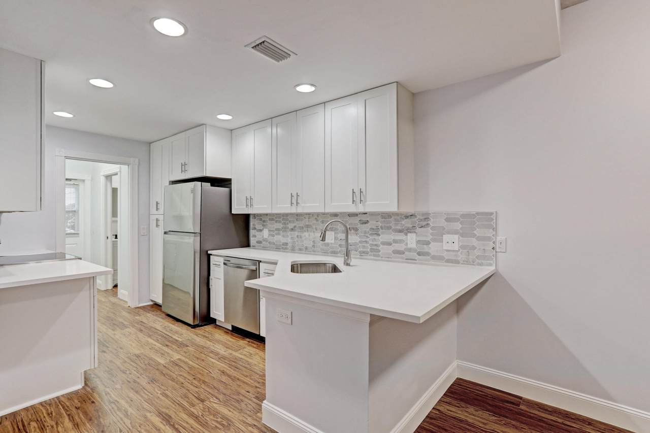 152 Ashley Court - Photo 1