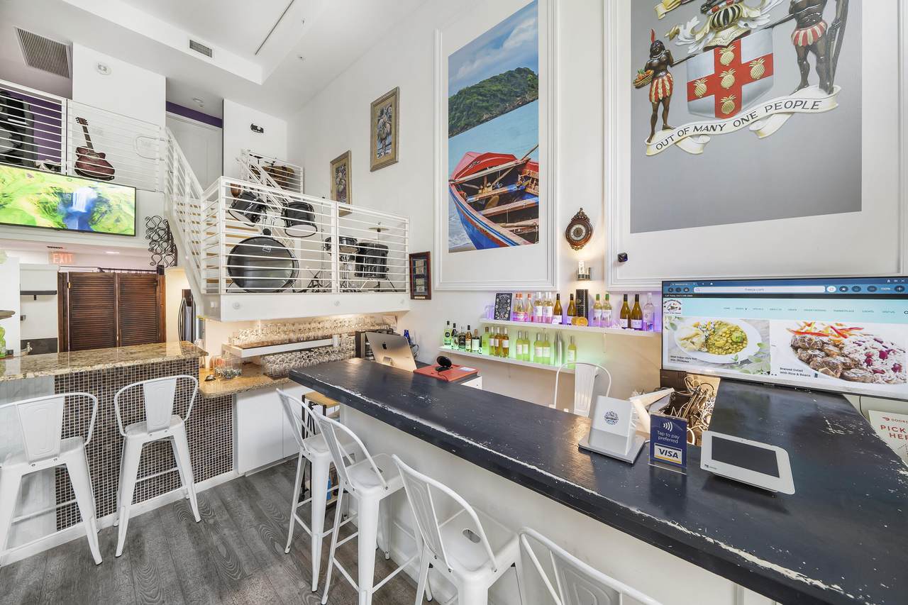 410 Evernia Street - Photo 1