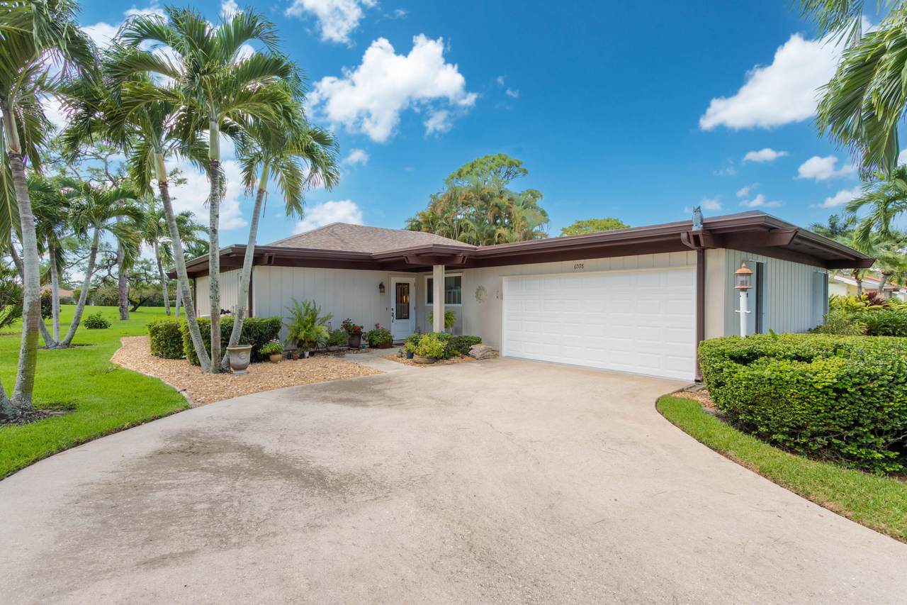 6598 Eastpointe Pines Street - Photo 1