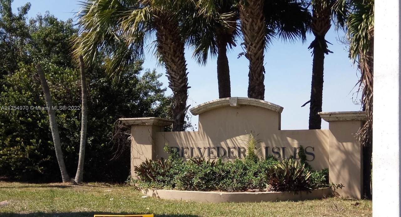 1169 Golden Lakes Boulevard - Photo 1