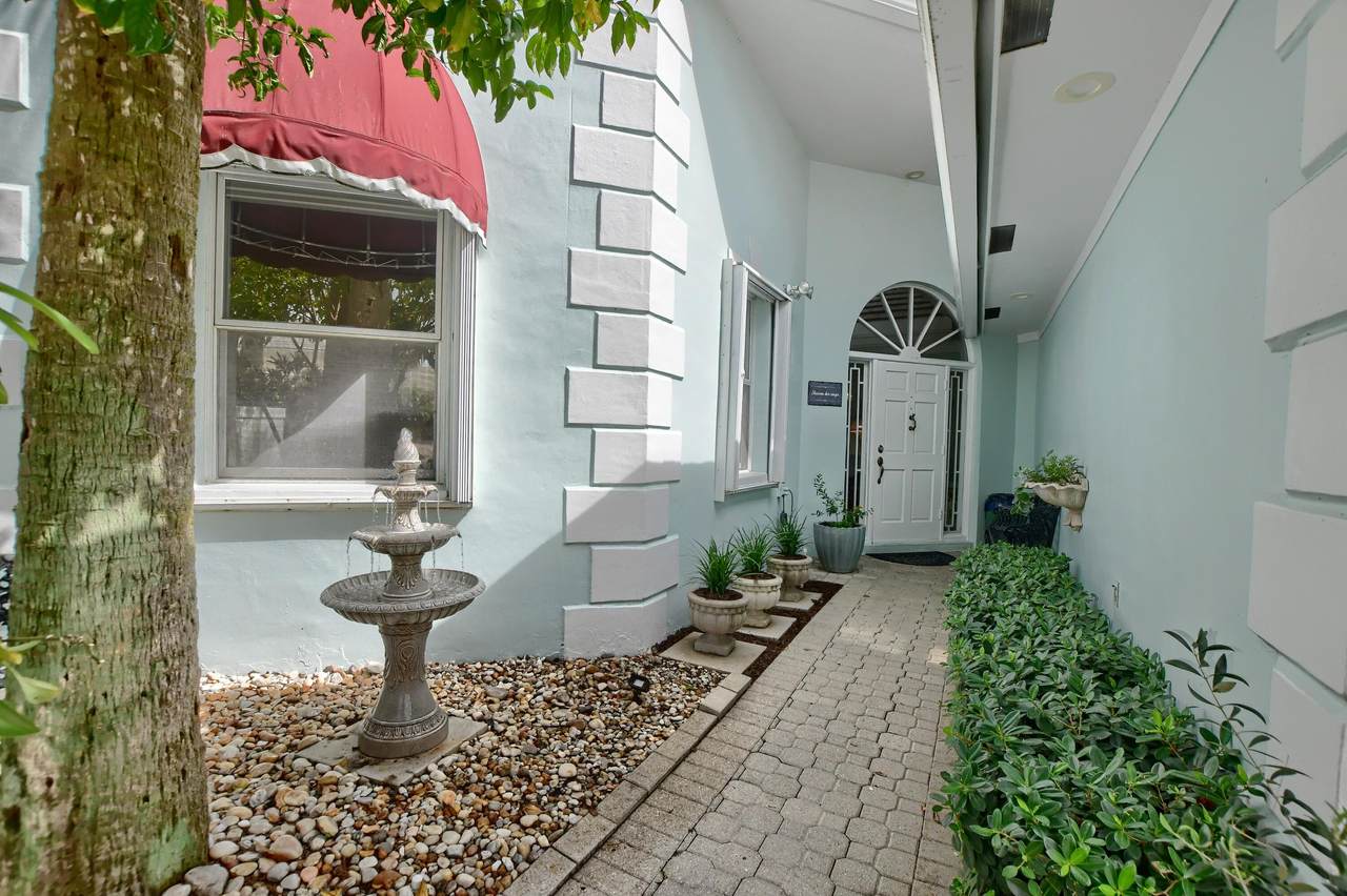 7777 Travelers Tree Drive - Photo 1