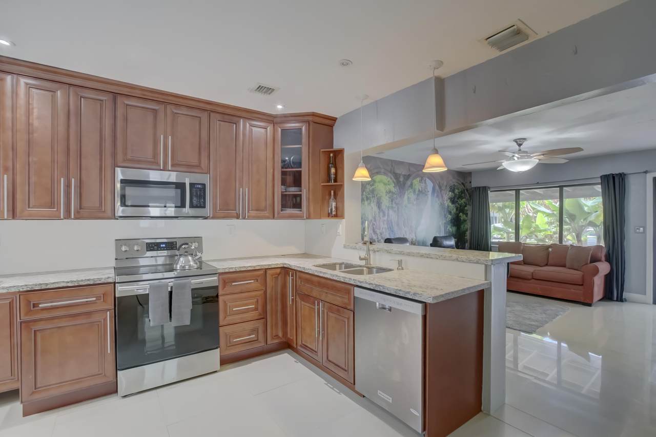 2511 Dewey Street - Photo 1