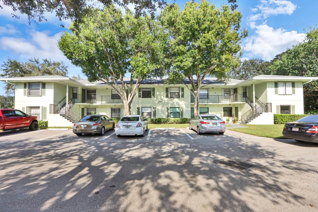 2301 Sabal Ridge Court - Photo 1