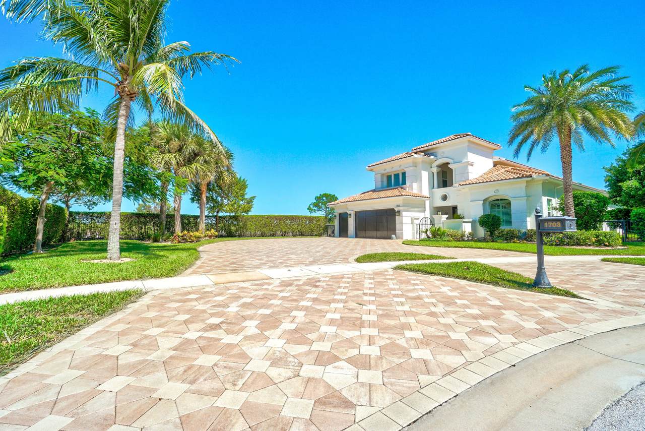 1703 Hemingway Drive - Photo 1
