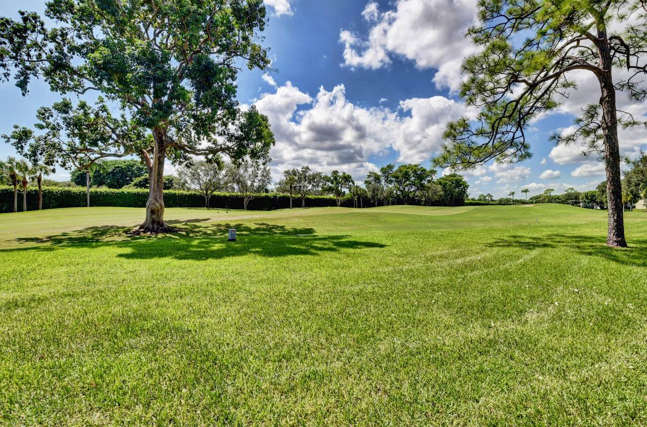 9 Stratford Drive - Photo 1