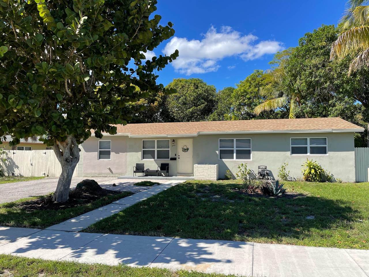 845 Jasmine Drive - Photo 1