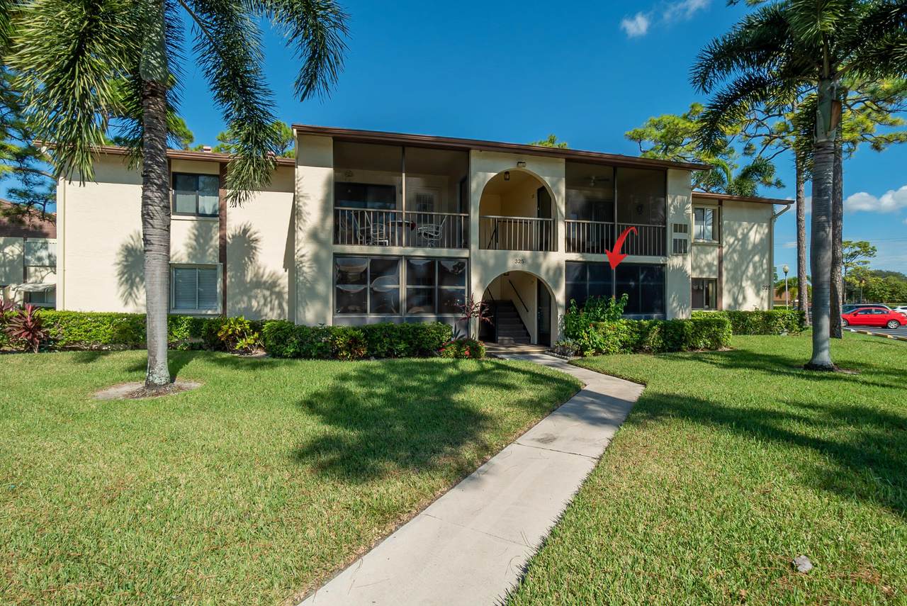 325 Knotty Pine Circle - Photo 1