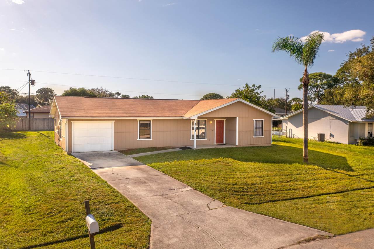 1034 Proctor Lane - Photo 1