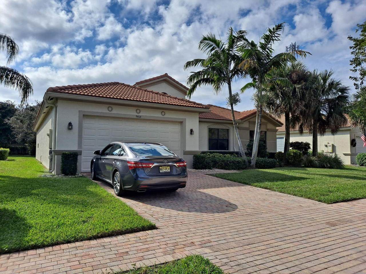 9464 Isles Cay Drive - Photo 1