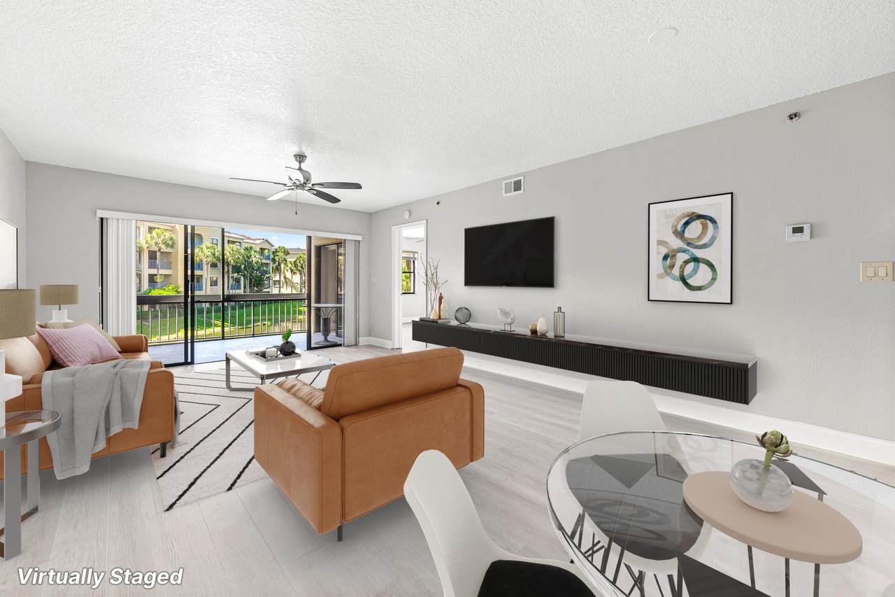 700 Uno Lago Drive - Photo 1