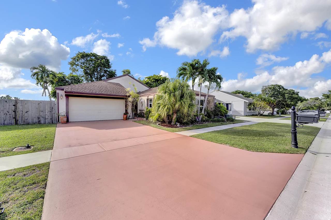 21593 Woodstream Terrace - Photo 1
