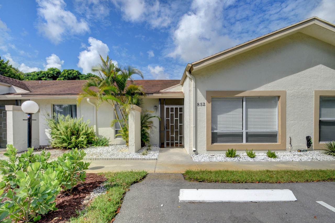852 Lago Road - Photo 1