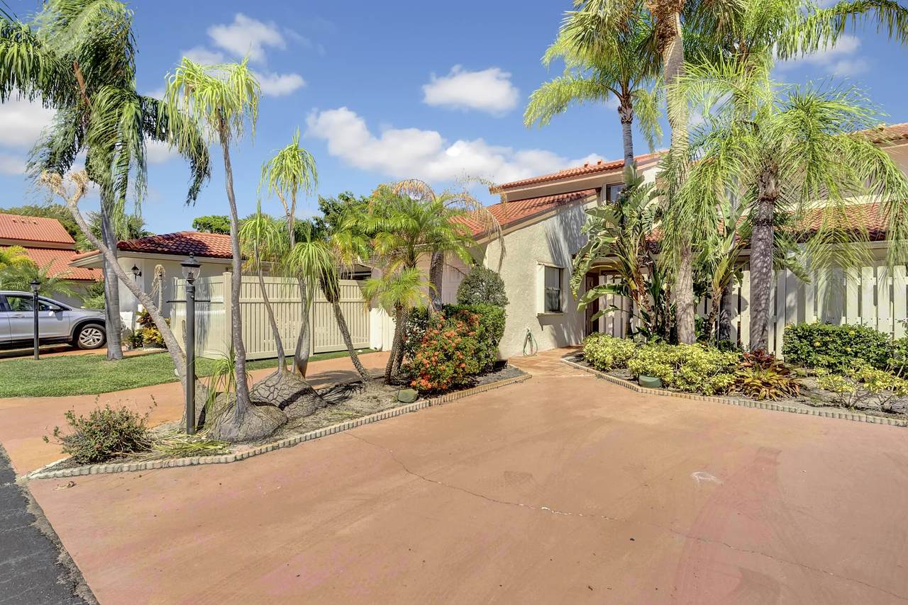 130 Palm 9 Avenue - Photo 1