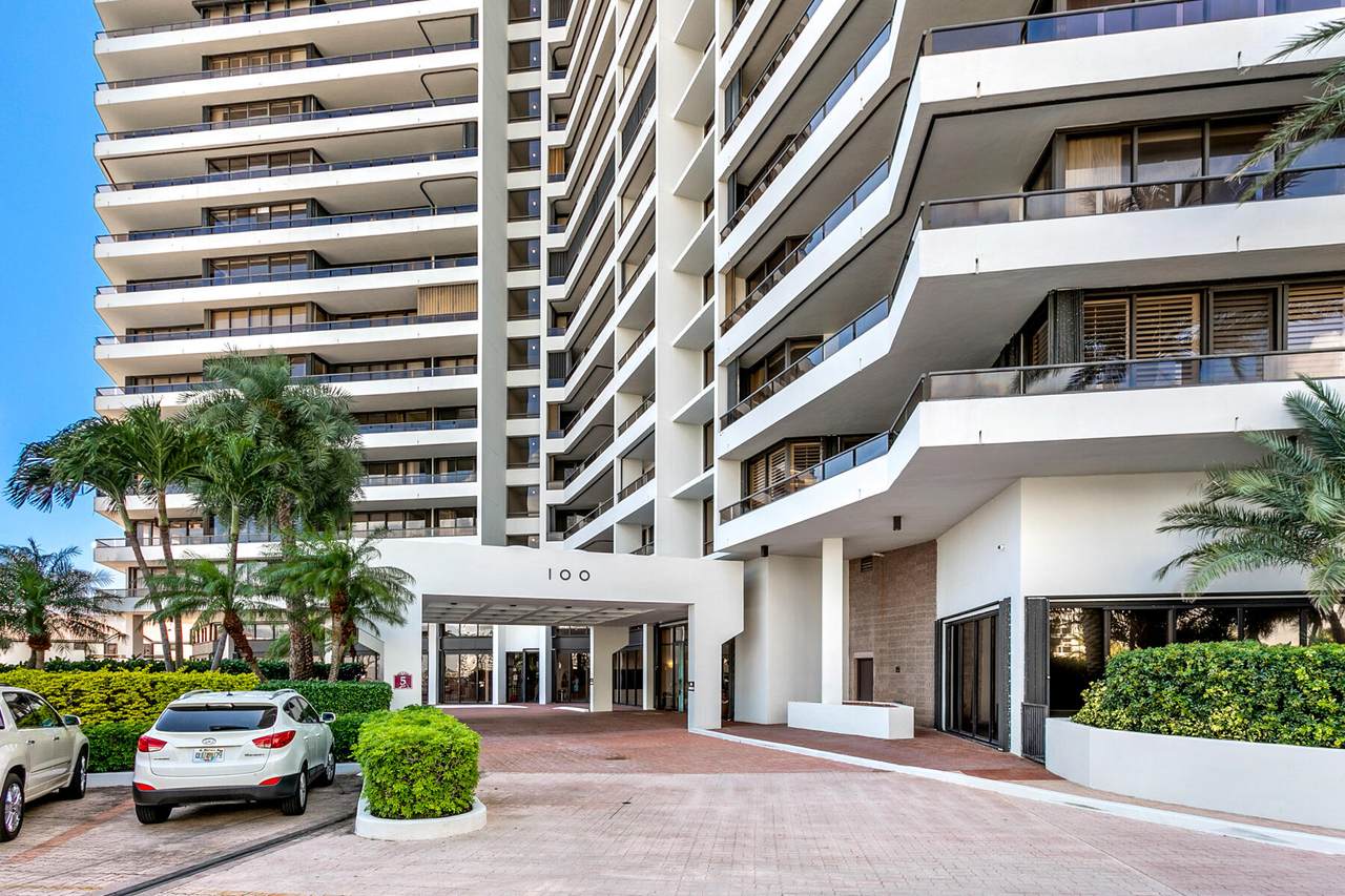 100 Lakeshore Drive - Photo 1