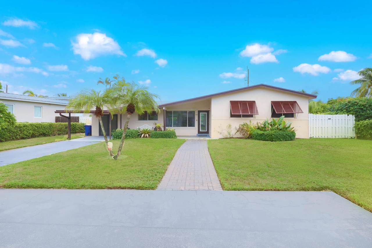 942 13th Avenue - Photo 1