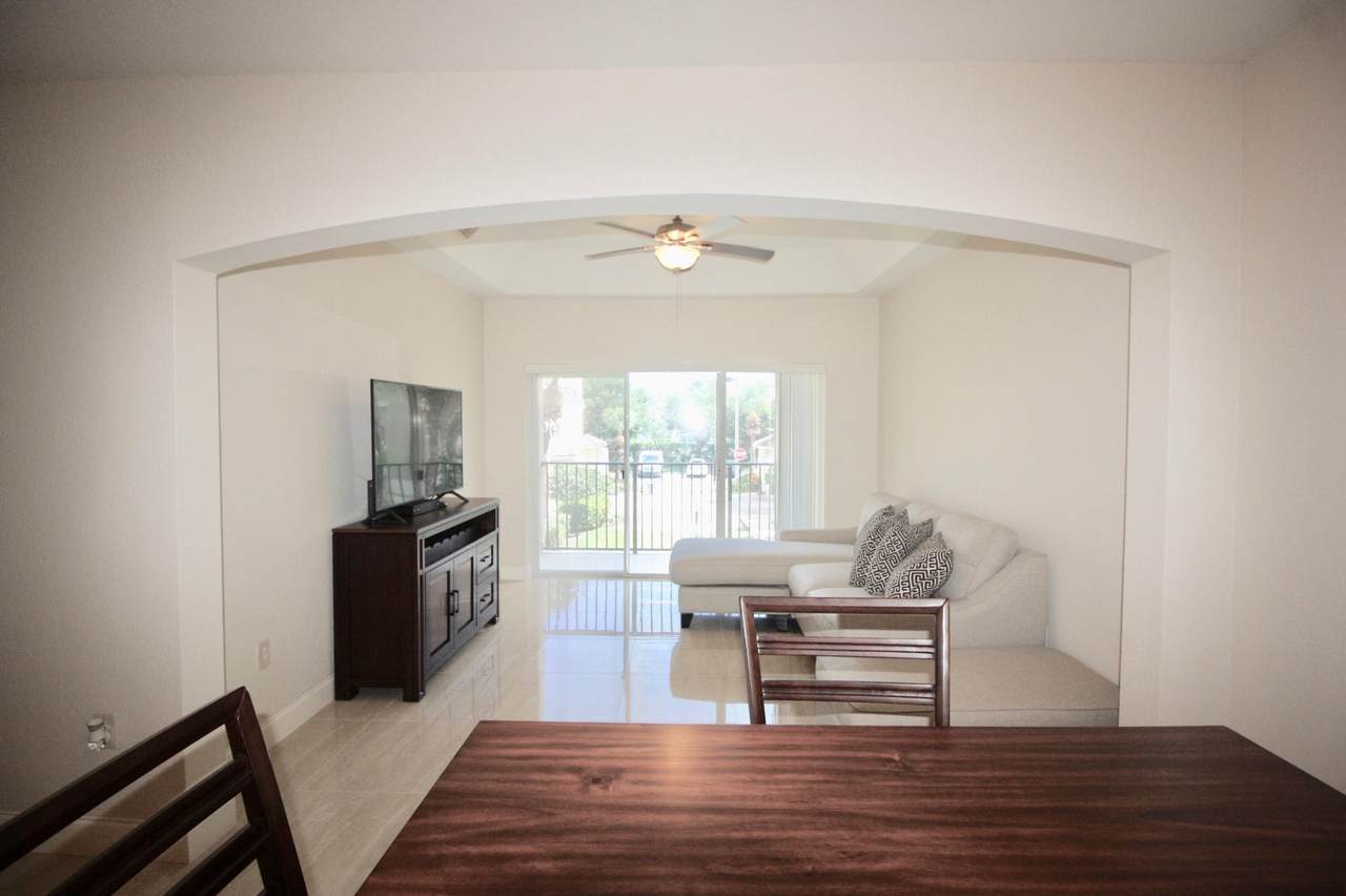 1803 Belmont Place - Photo 1