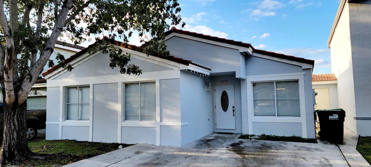 16385 97 Terr Terrace - Photo 1