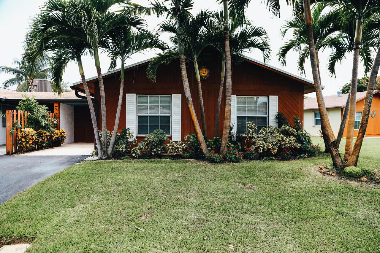 542 5th Circle - Photo 1