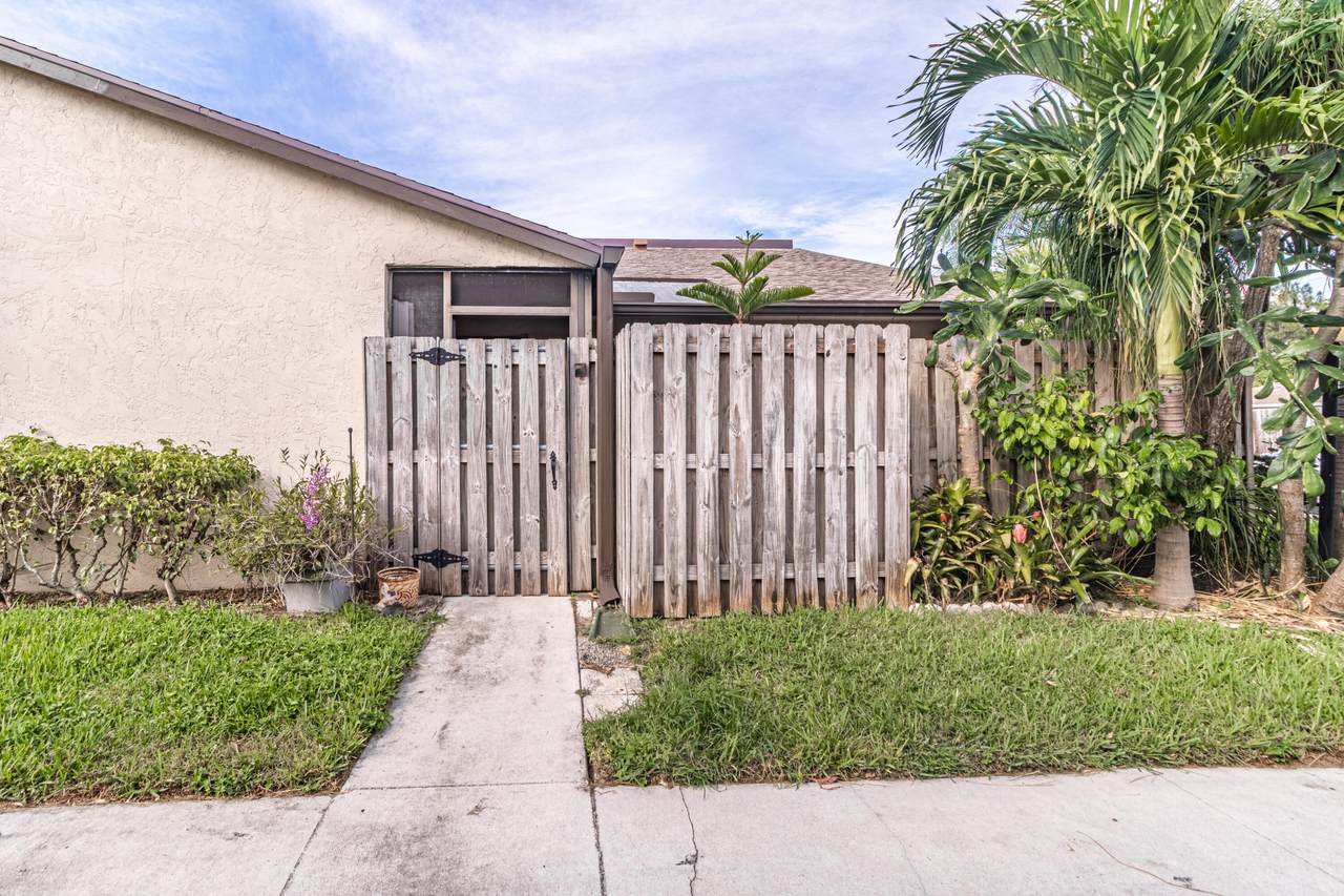 3804 Waterview Circle - Photo 1