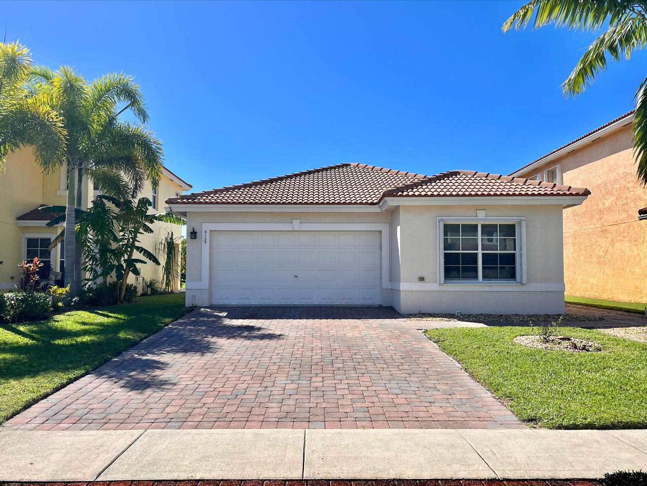 6129 Adriatic Way - Photo 1
