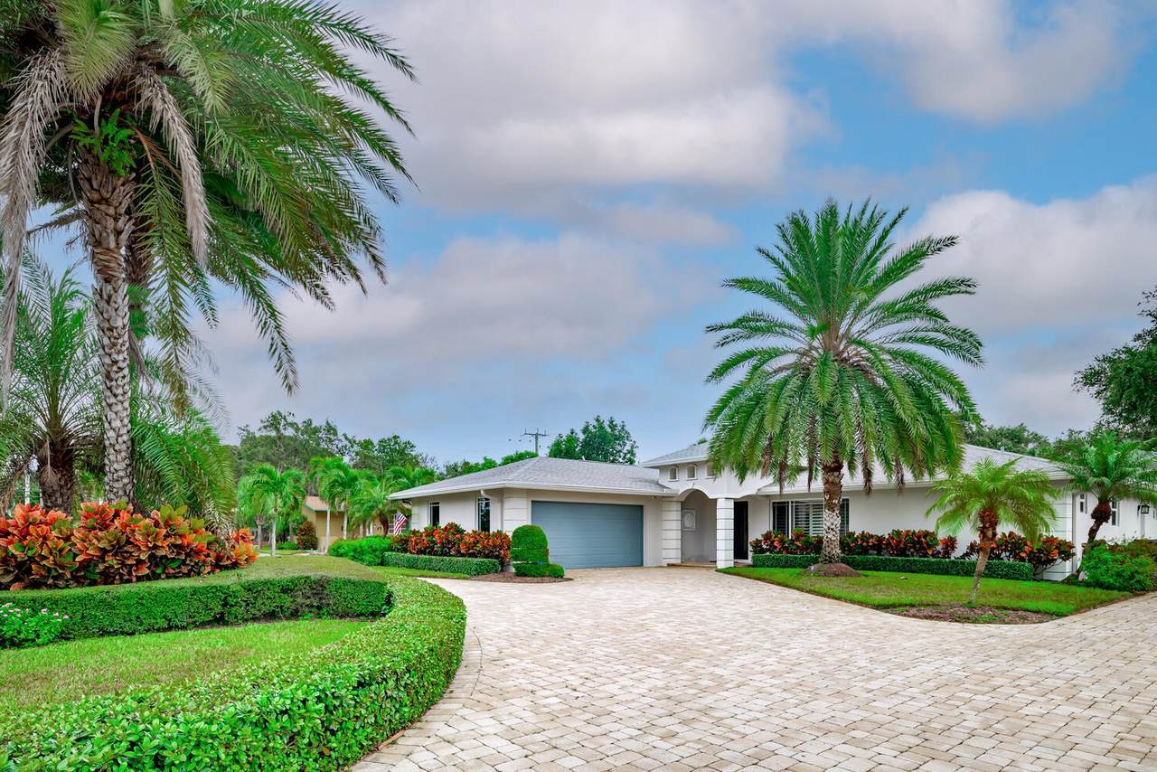 2512 Oak Drive - Photo 1
