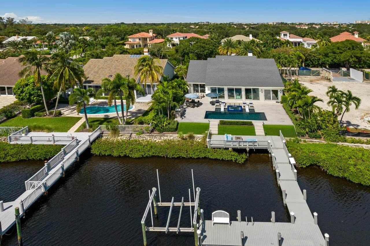 207 Island Drive - Photo 1