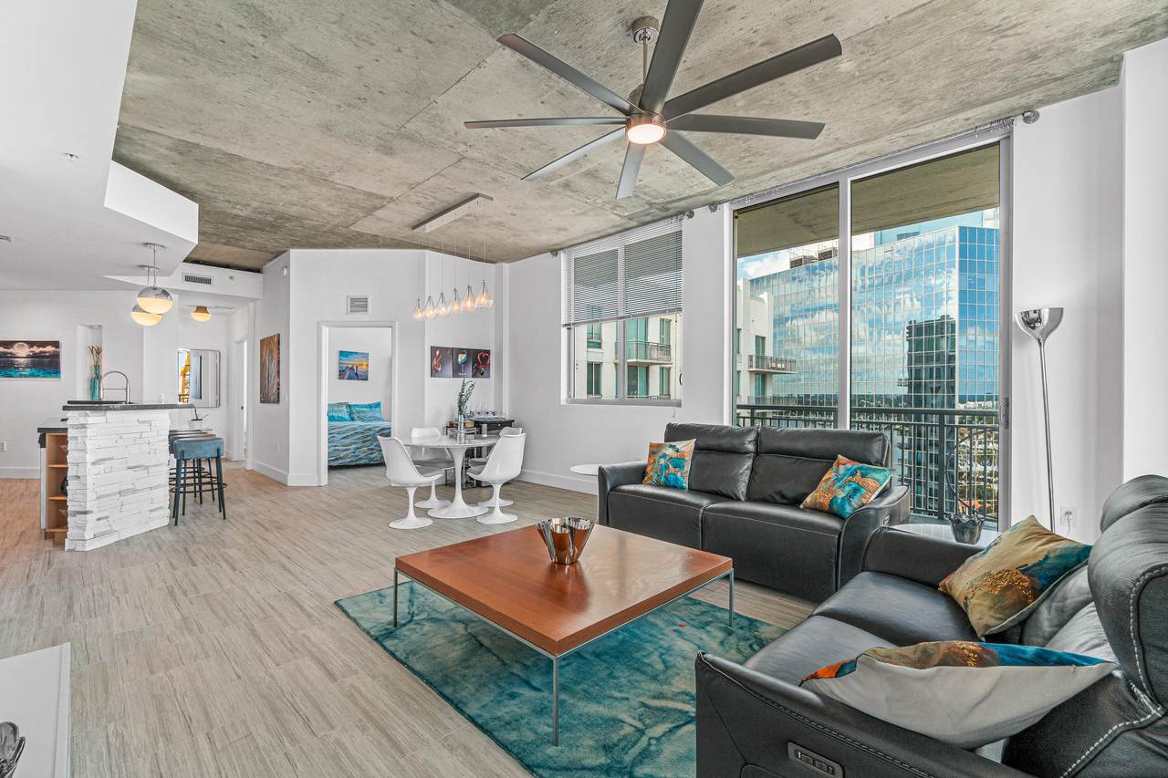 300 Australian Avenue - Photo 1