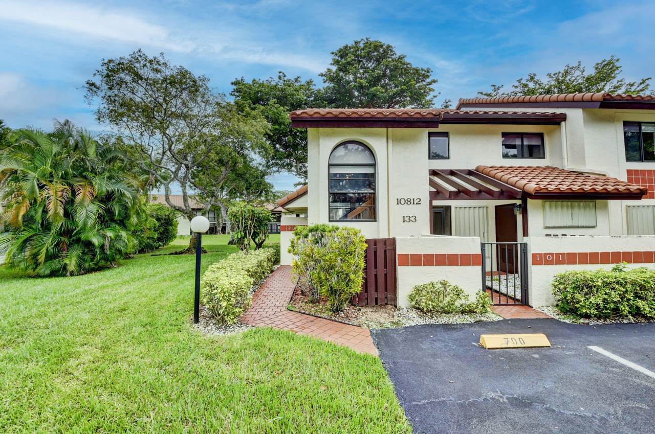 10812 Lake Palm Lane - Photo 1