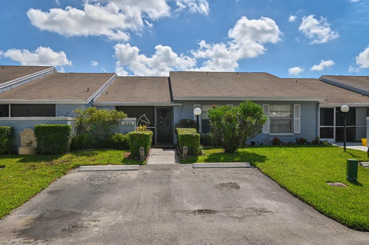 4260 Lucerne Villas Lane - Photo 1