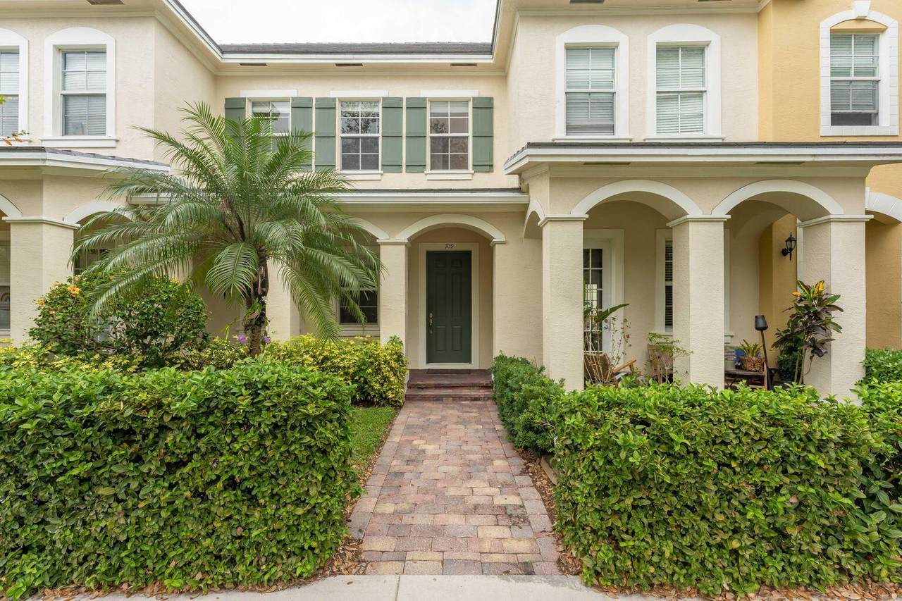 709 Dakota Drive - Photo 1
