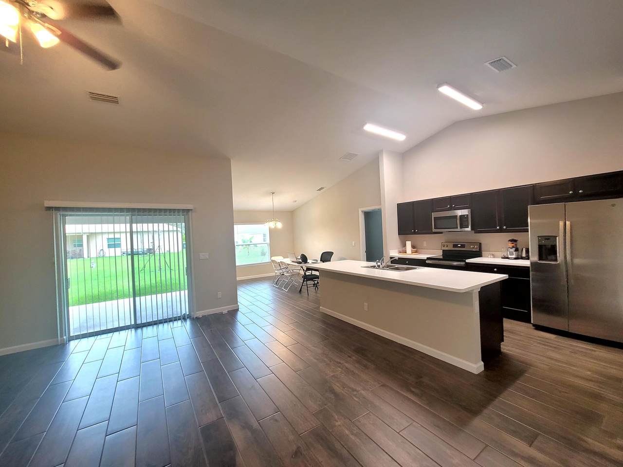 1637 California Boulevard - Photo 1