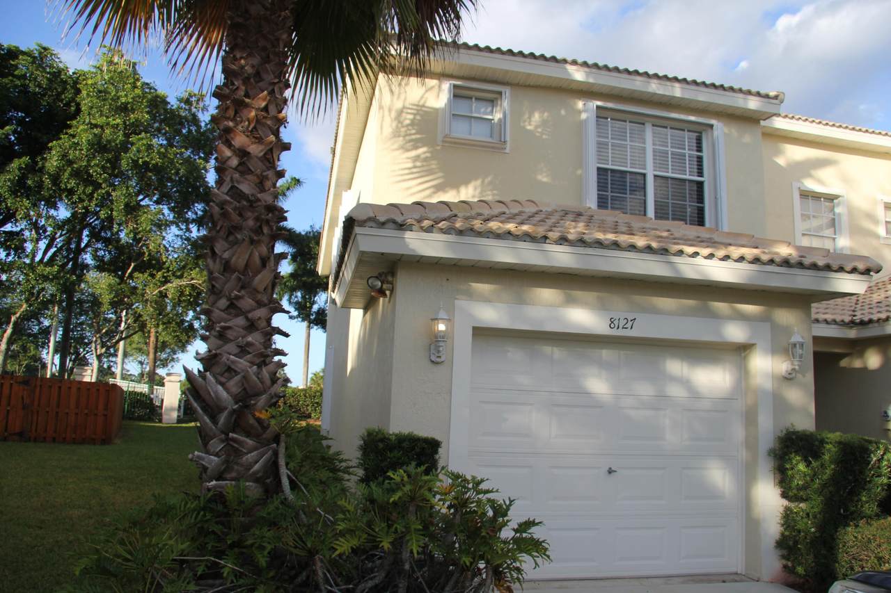 8127 Bellagio Lane - Photo 1