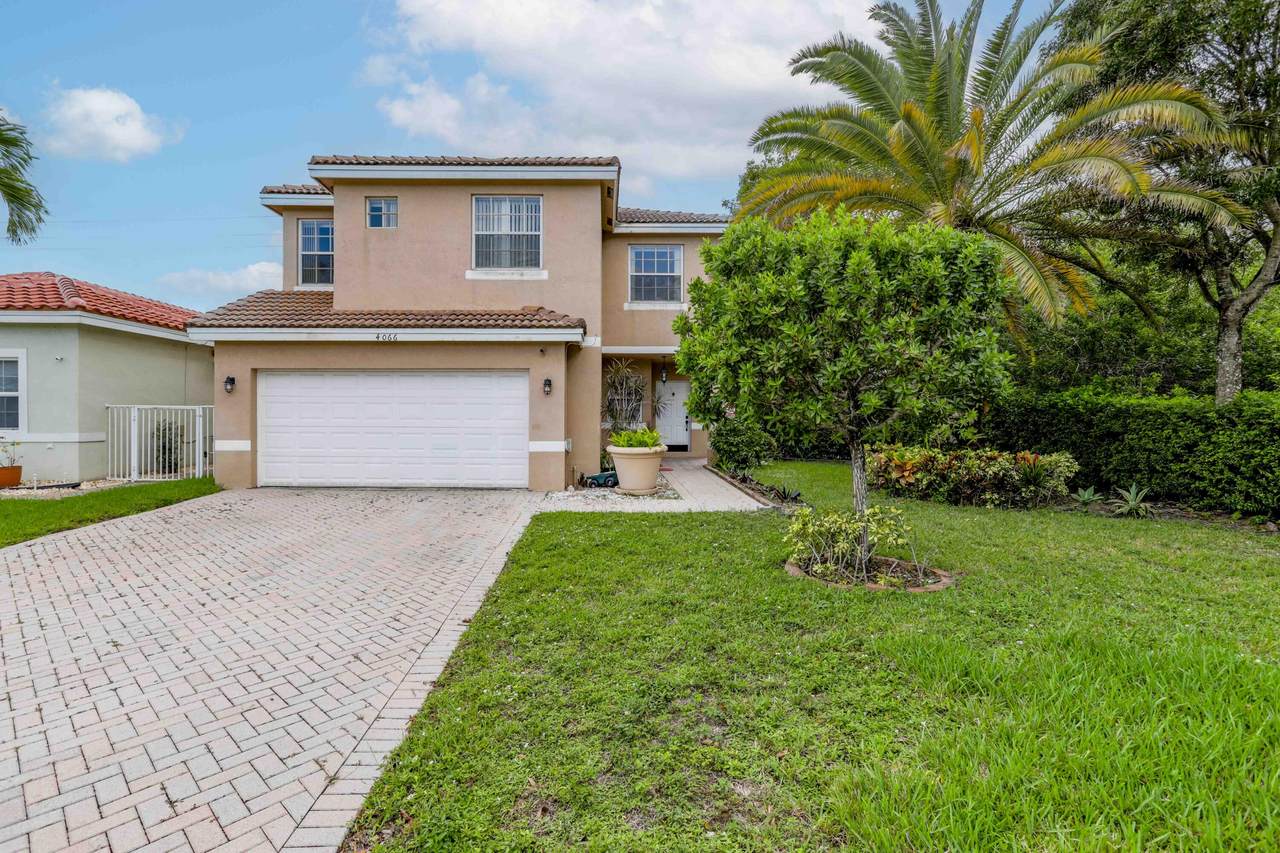 4066 Crescent Creek Street - Photo 1