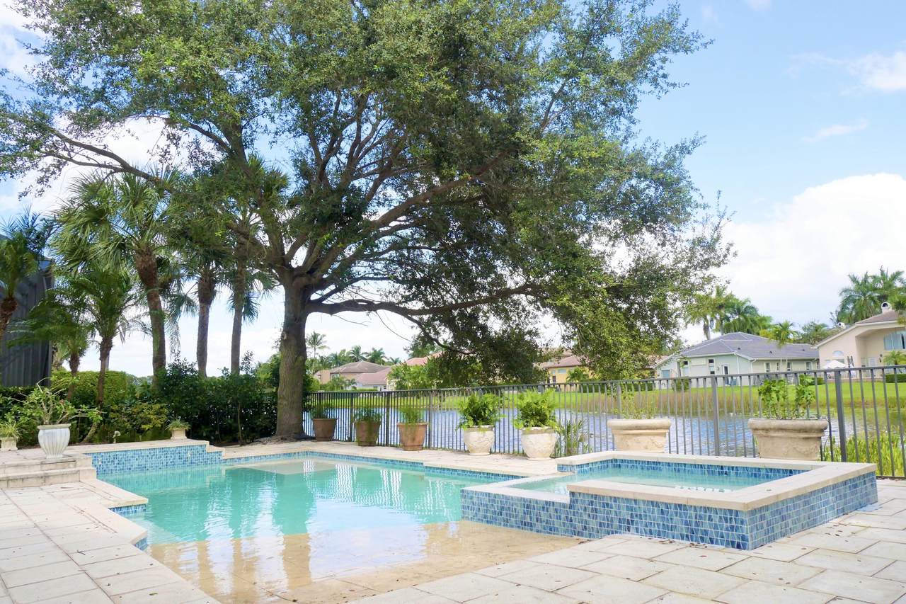 15646 Messina Isles Court - Photo 1
