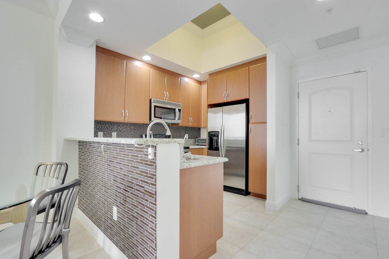 701 Olive Avenue - Photo 1