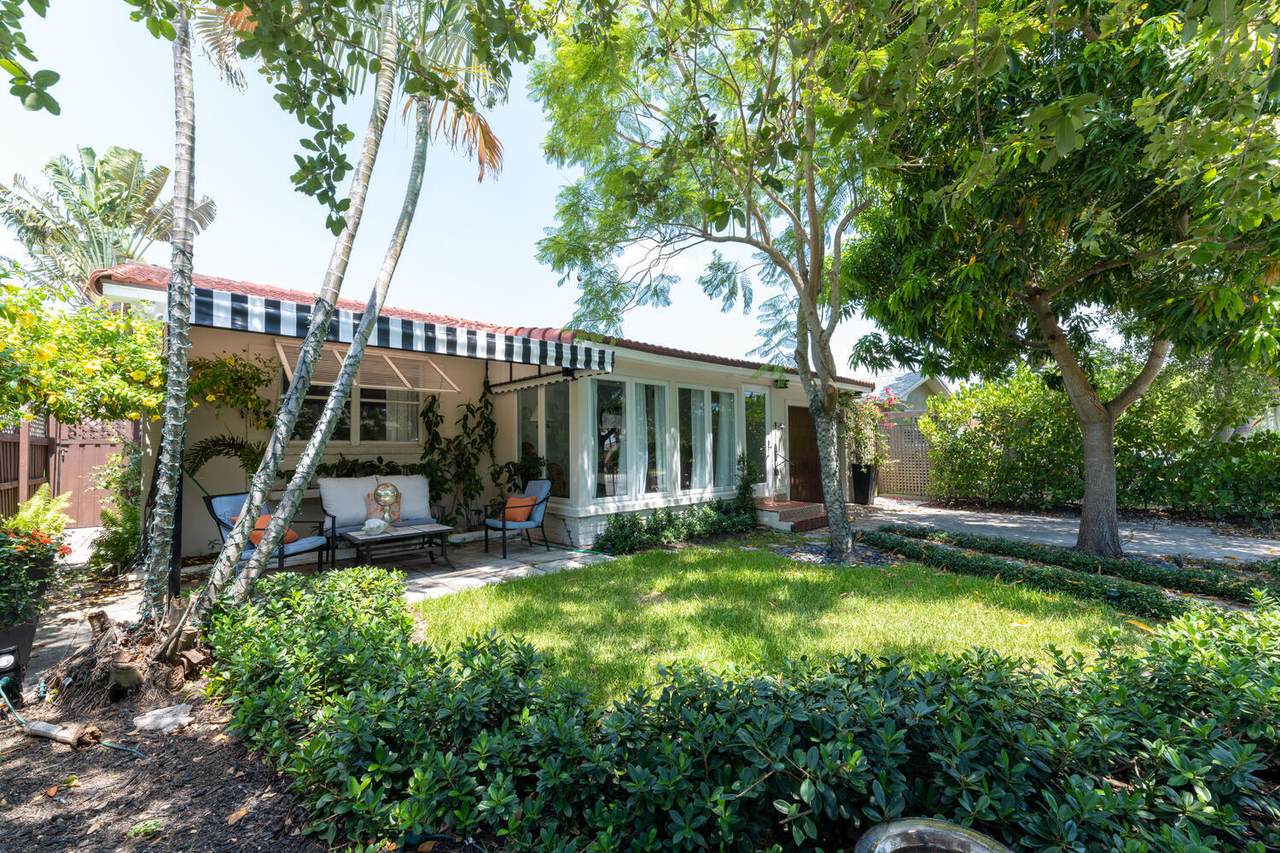 1615 Lakeside Drive - Photo 1