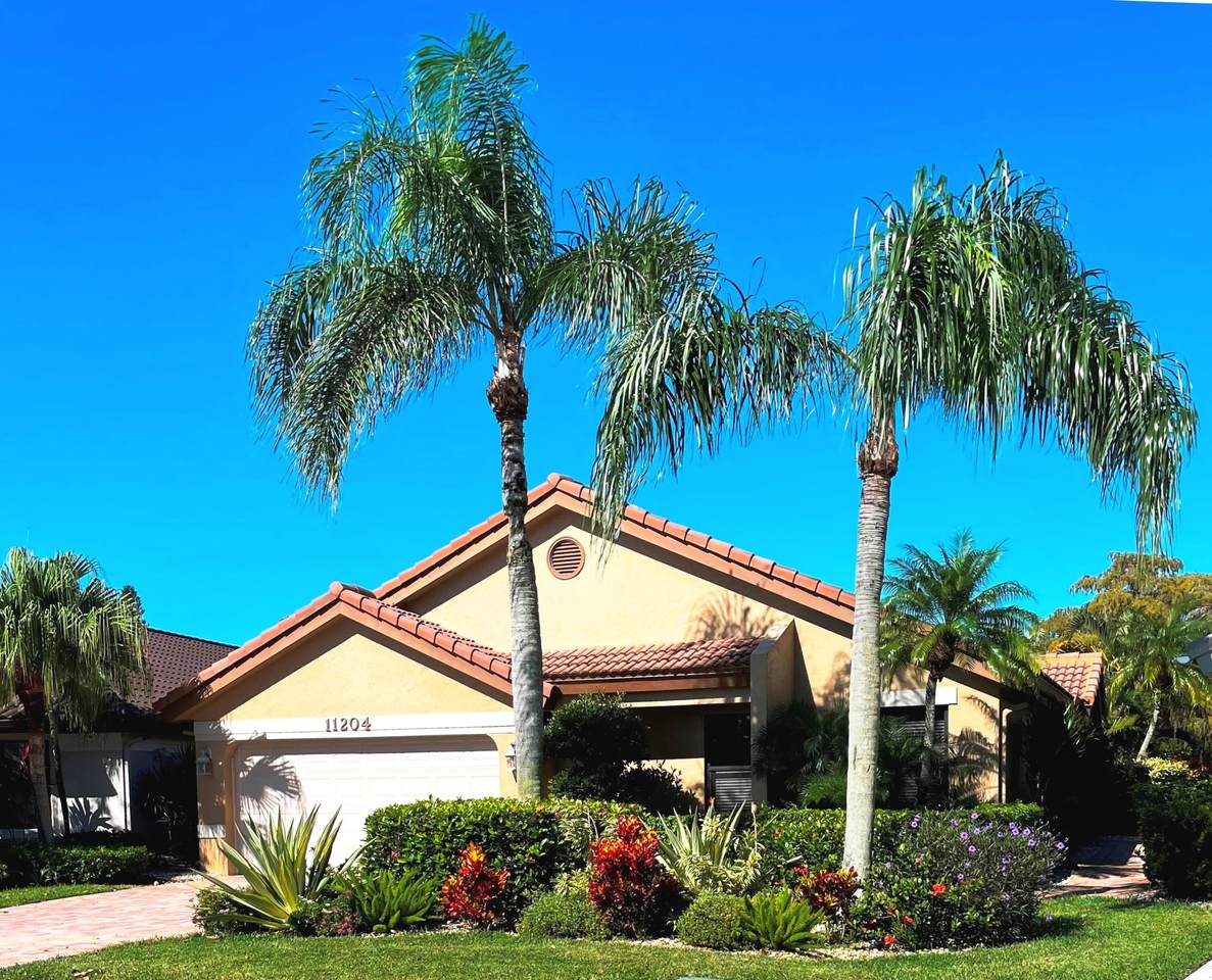 11204 Clover Leaf Circle - Photo 1