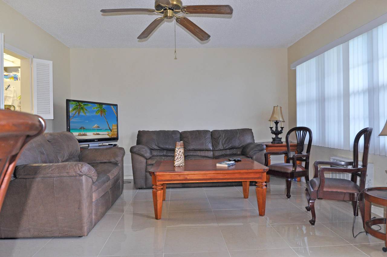 23 Mansfield A - Photo 1