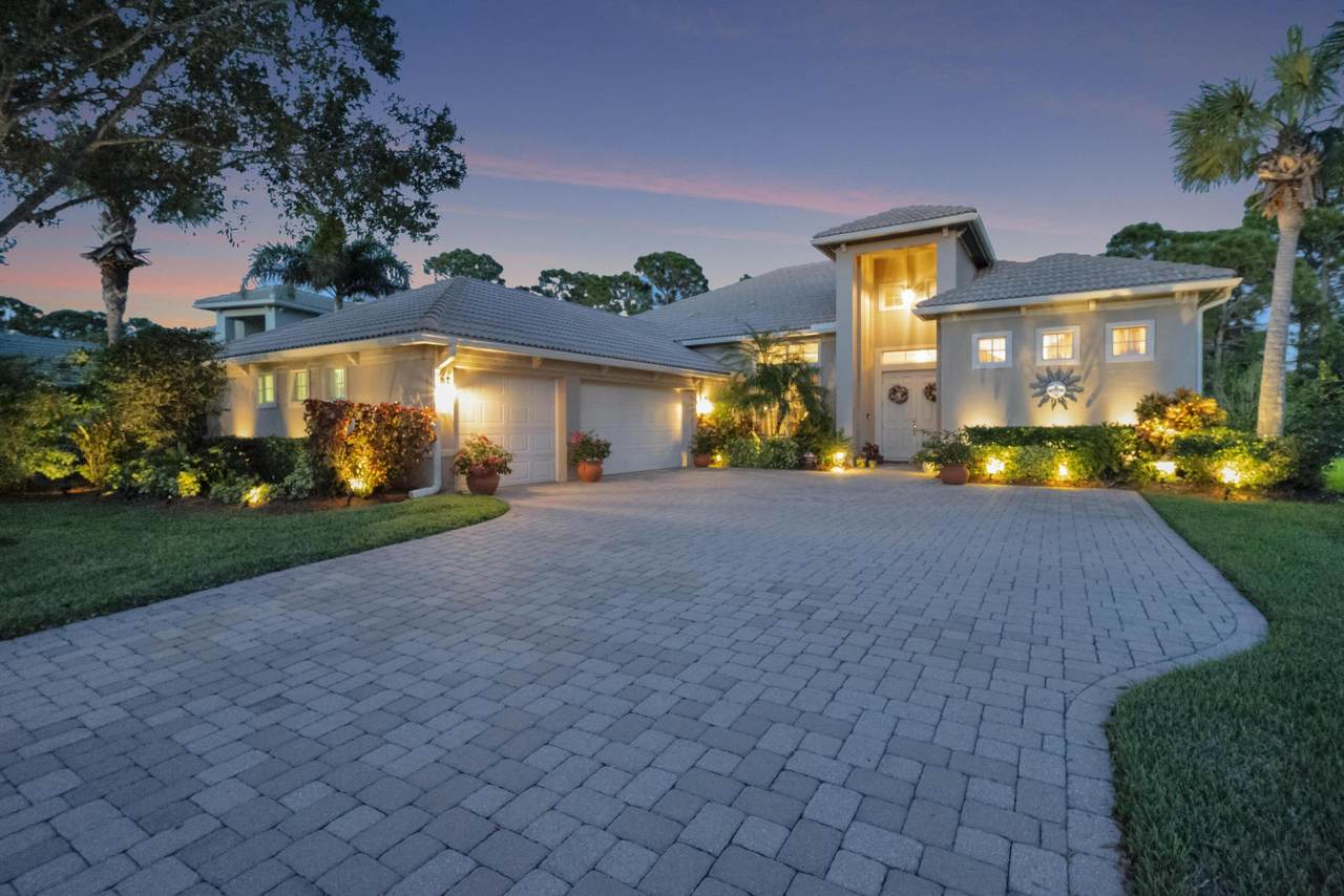 466 Dover Court - Photo 1