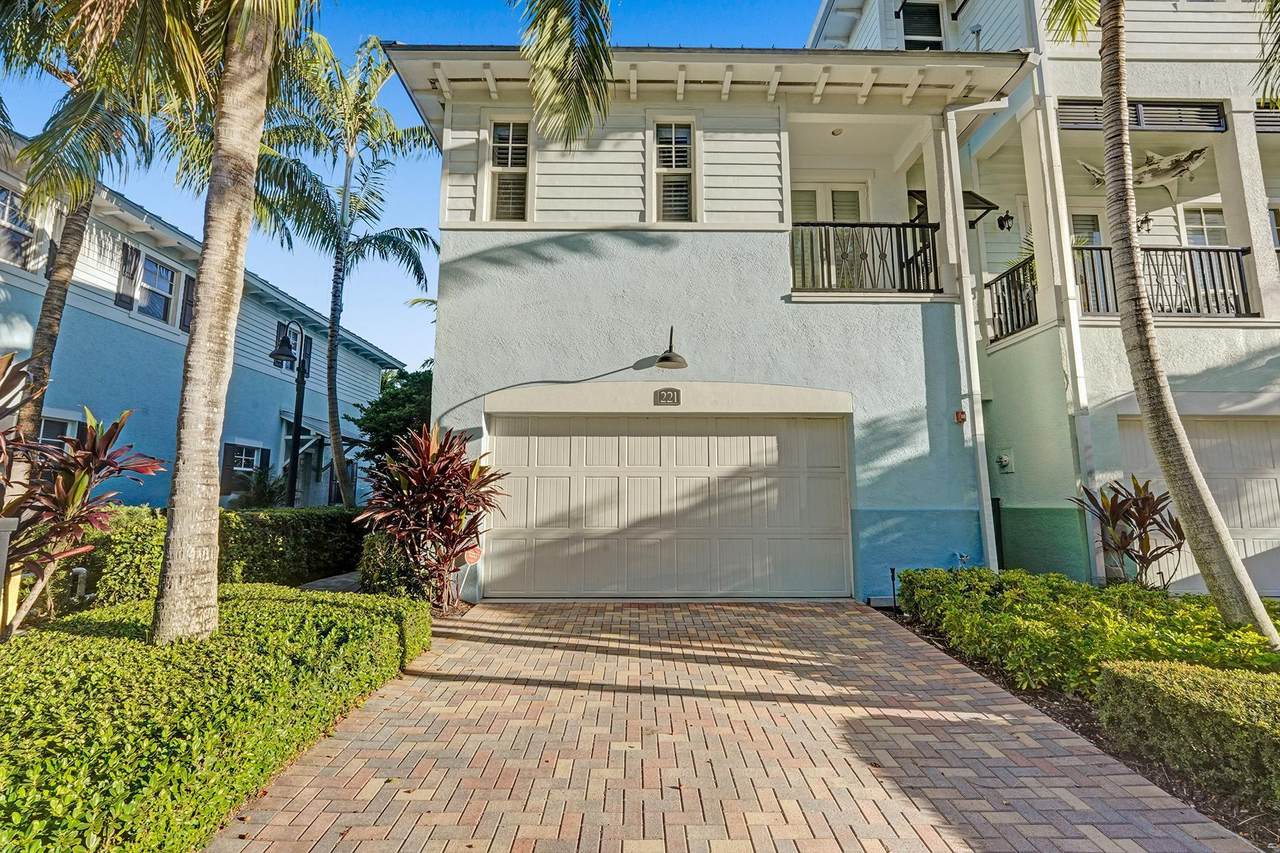 221 Latitude Circle - Photo 1