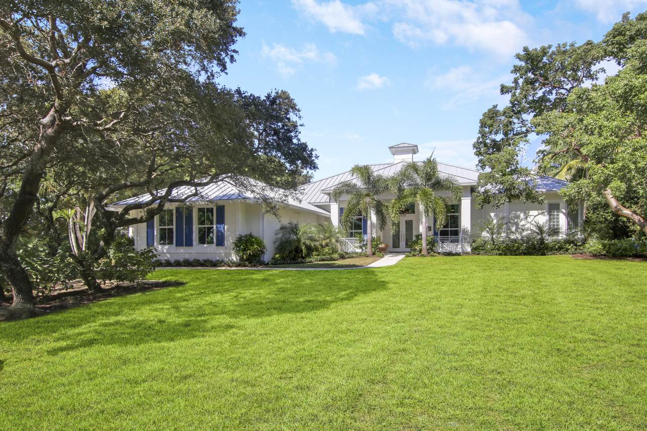 6373 Fox Run Circle - Photo 1