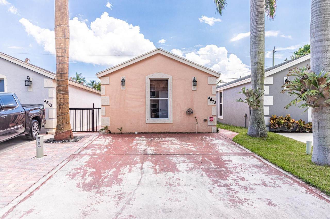 4672 Clemens Street - Photo 1
