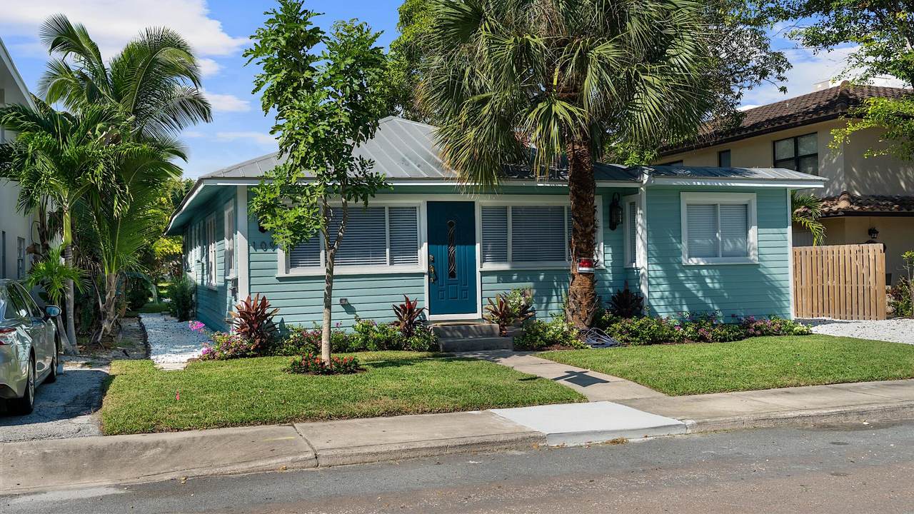 109 Palmway - Photo 1