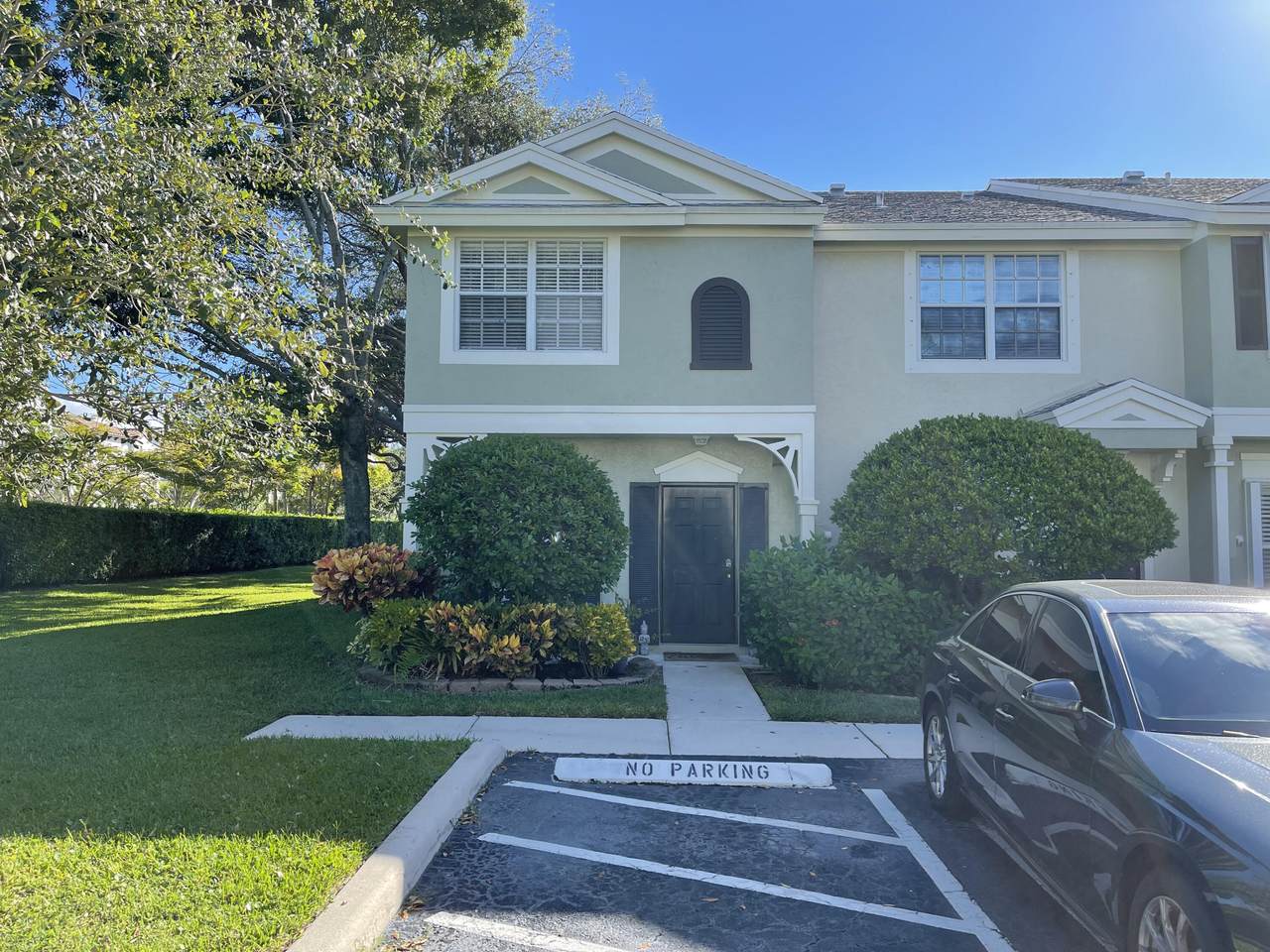 825 Kokomo Key Lane - Photo 1