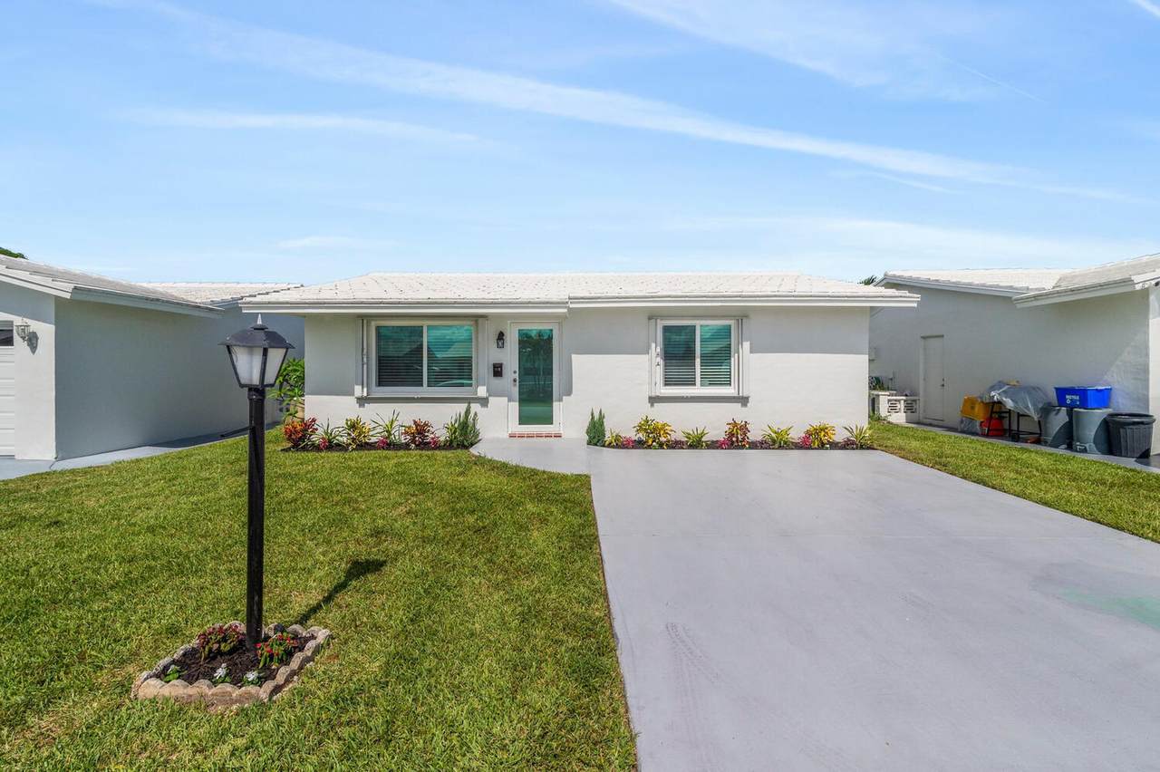 902 17th Street - Photo 1