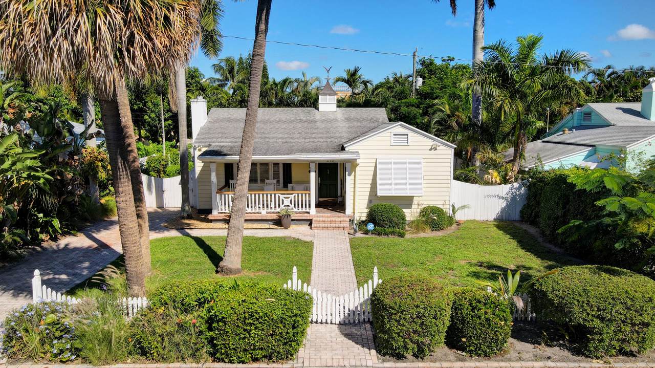 215 33rd Street - Photo 1