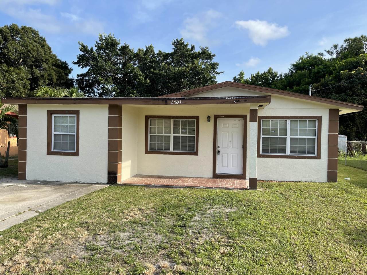 2801 Avenue Avenue - Photo 1