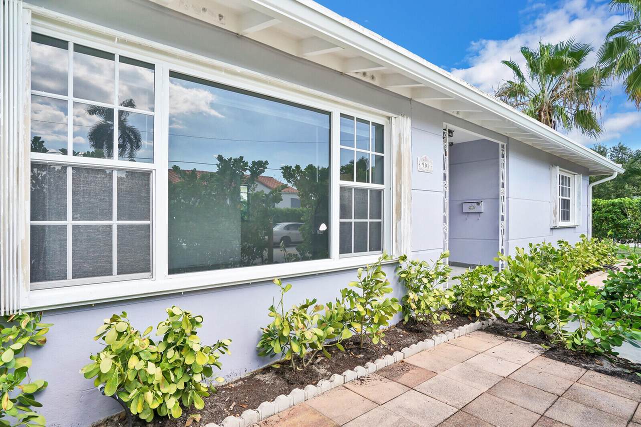 901 Ocean Breeze Street - Photo 1