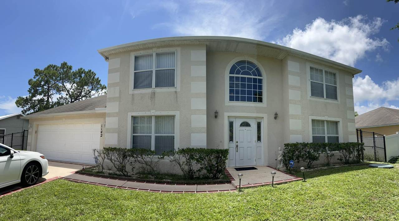 1142 Floresta Drive - Photo 1